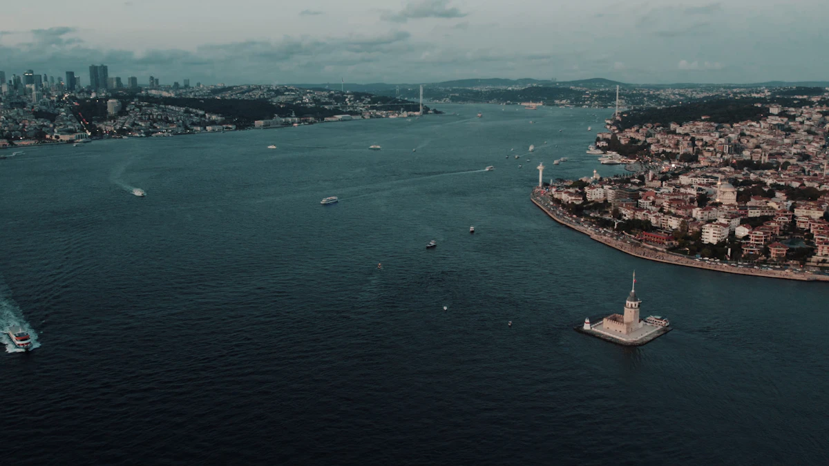 İstanbul Boğazı ve tarihi şehir manzarası